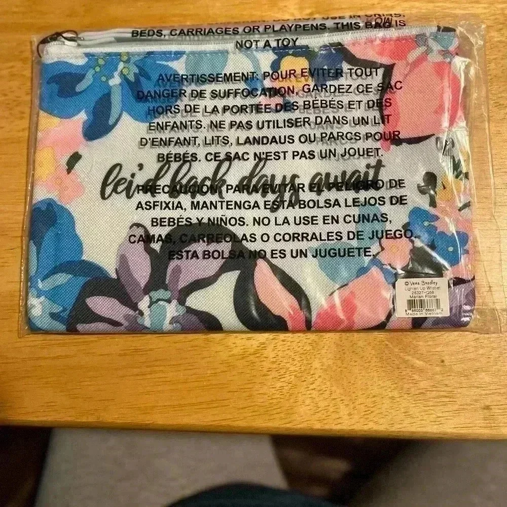 🆕 VERA BRADLEY Laid Back Days Await WRISTLET NWT